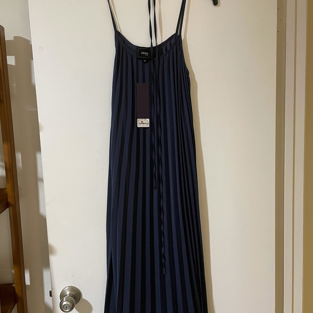 NWT Reset navy blue pleated dress.  Size medium